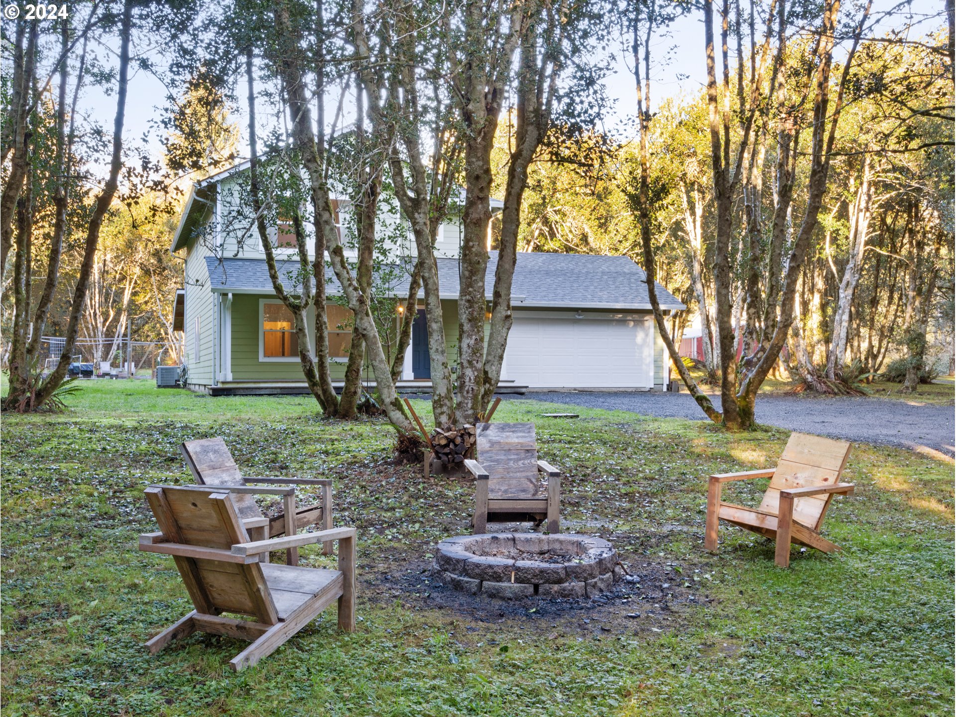 91138 Pathfinder Road Astoria, OR 97103 - Photo 42 of 44 Fire Pit