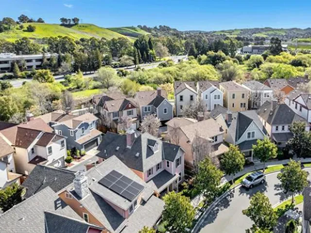 $848,000 | 2036 Serra Lane, Hercules, CA 94547