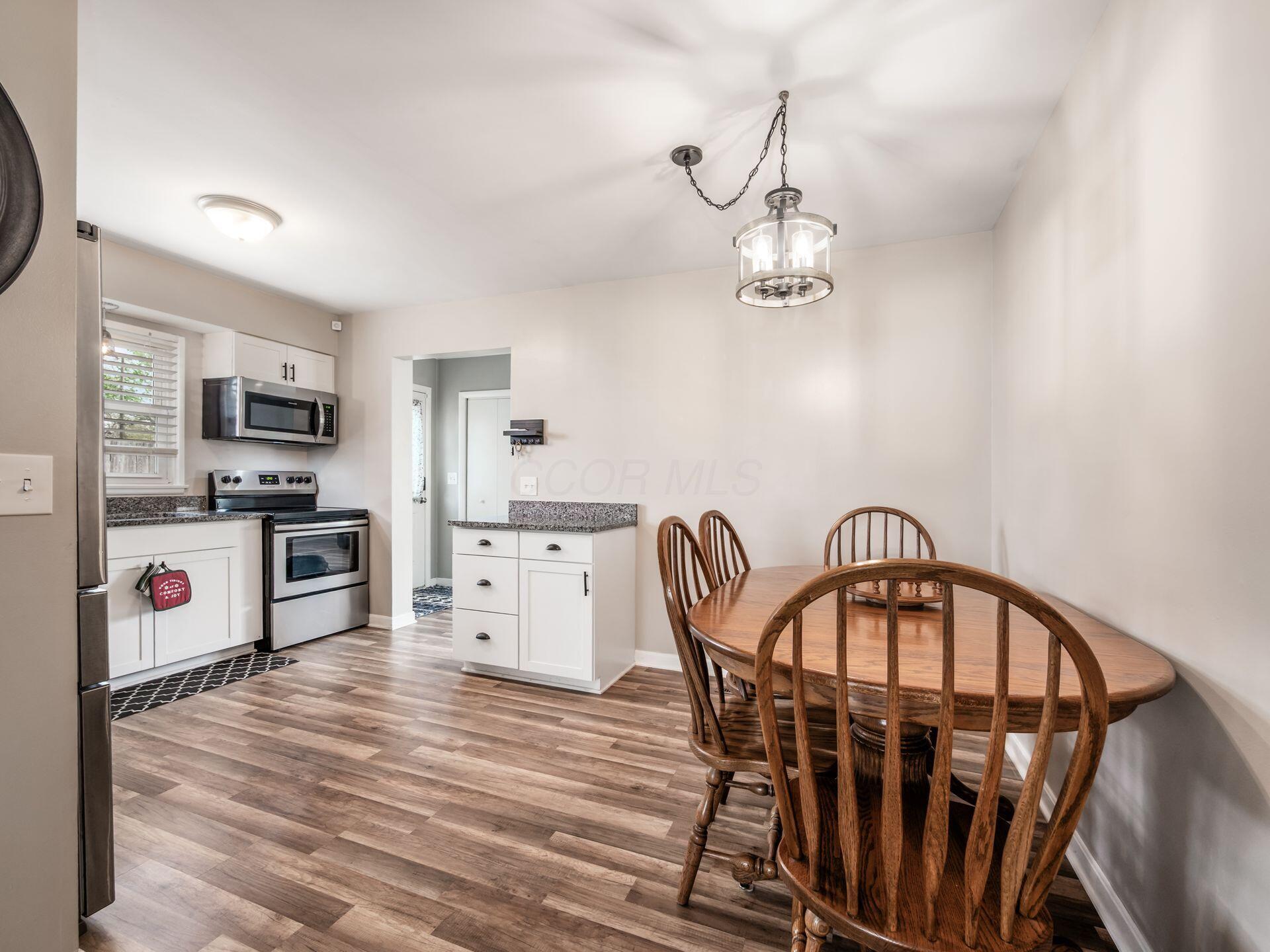 4775 Annhurst Road Columbus, OH 43228 - Photo 10 of 42 Kitchen