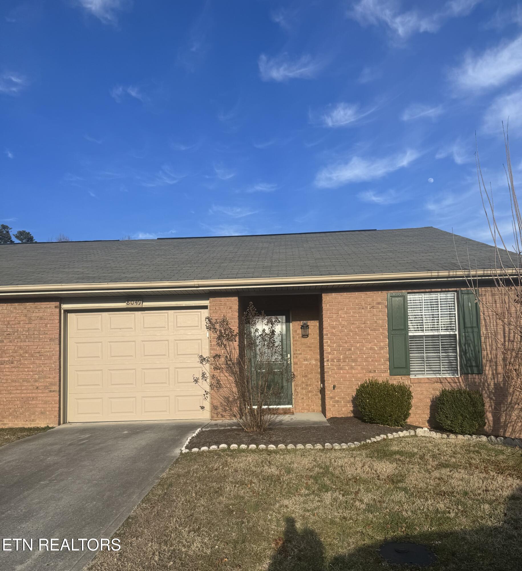 8049 Stablegate Way Powell, TN 37849 - Photo 2 of 19 IMG_0251