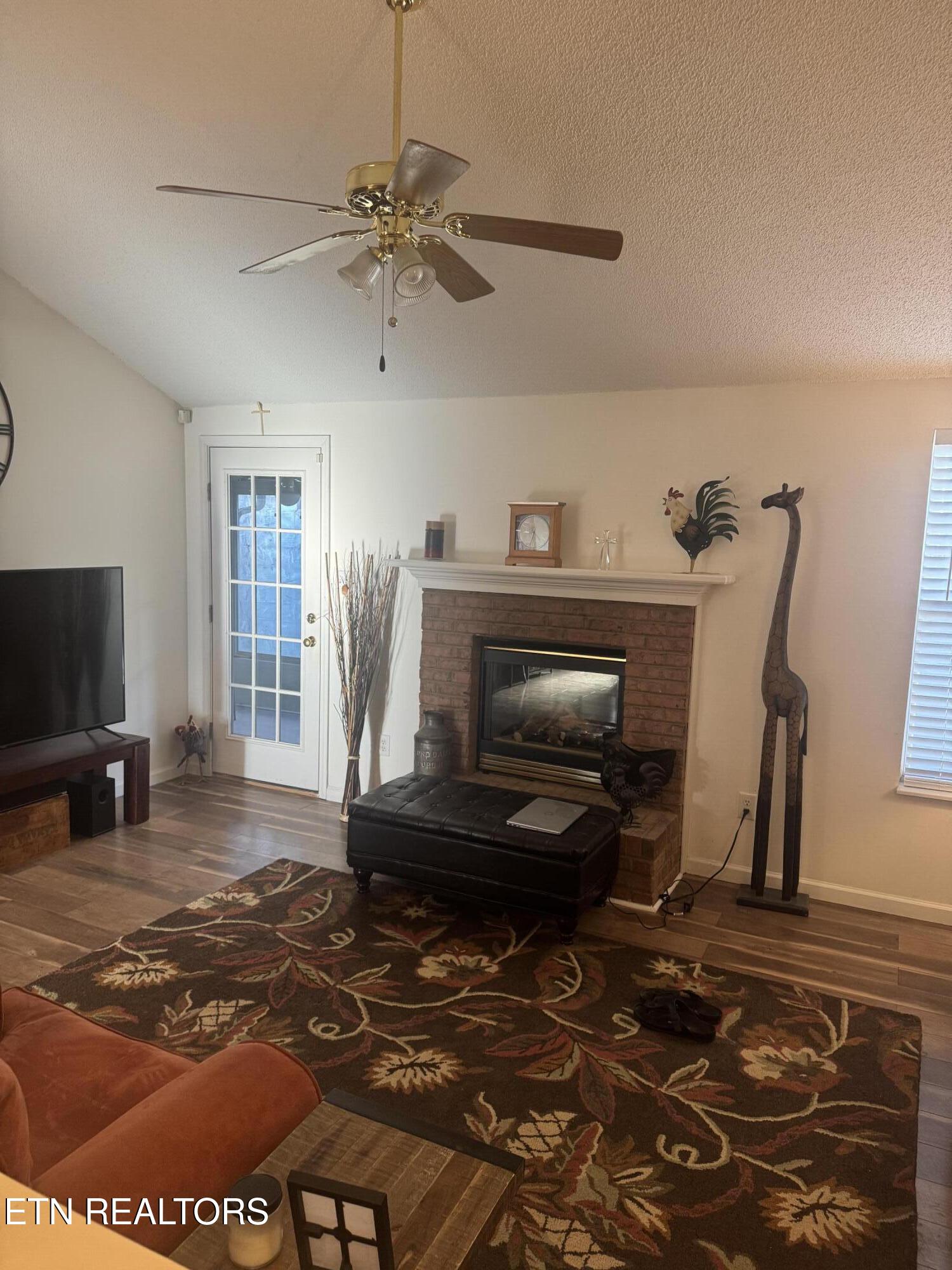 8049 Stablegate Way Powell, TN 37849 - Photo 7 of 19 IMG_0269