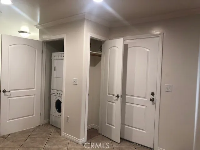 $3,300 | 13525 Vanowen Street, Unit 102, Van Nuys, CA 91405