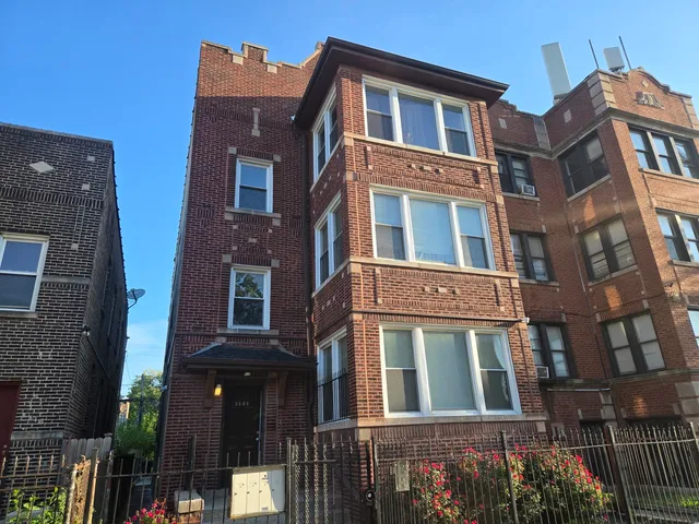 $1,350 | 5508 West Congress Parkway, Unit G, Chicago, IL 60644