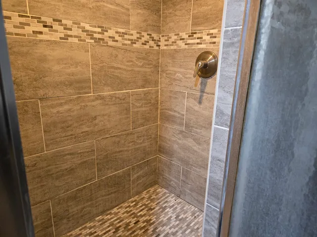 $1,350 | 5508 West Congress Parkway, Unit G, Chicago, IL 60644