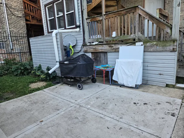 $1,350 | 5508 West Congress Parkway, Unit G, Chicago, IL 60644