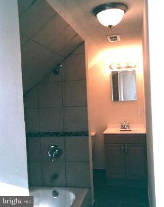 4713 Beauford Road Morningside, MD 20746 - Photo 3 of 12 Bath (Master)