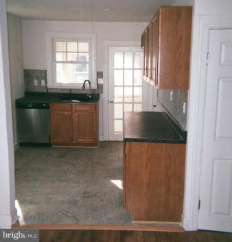 4713 Beauford Road Morningside, MD 20746 - Photo 8 of 12 Kitchen