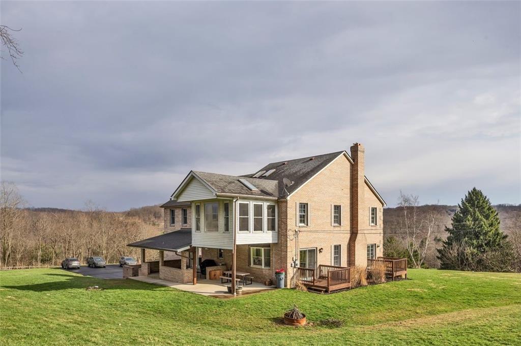 339 Lindsay Road Zelienople, PA 16063 - Photo 3 of 50