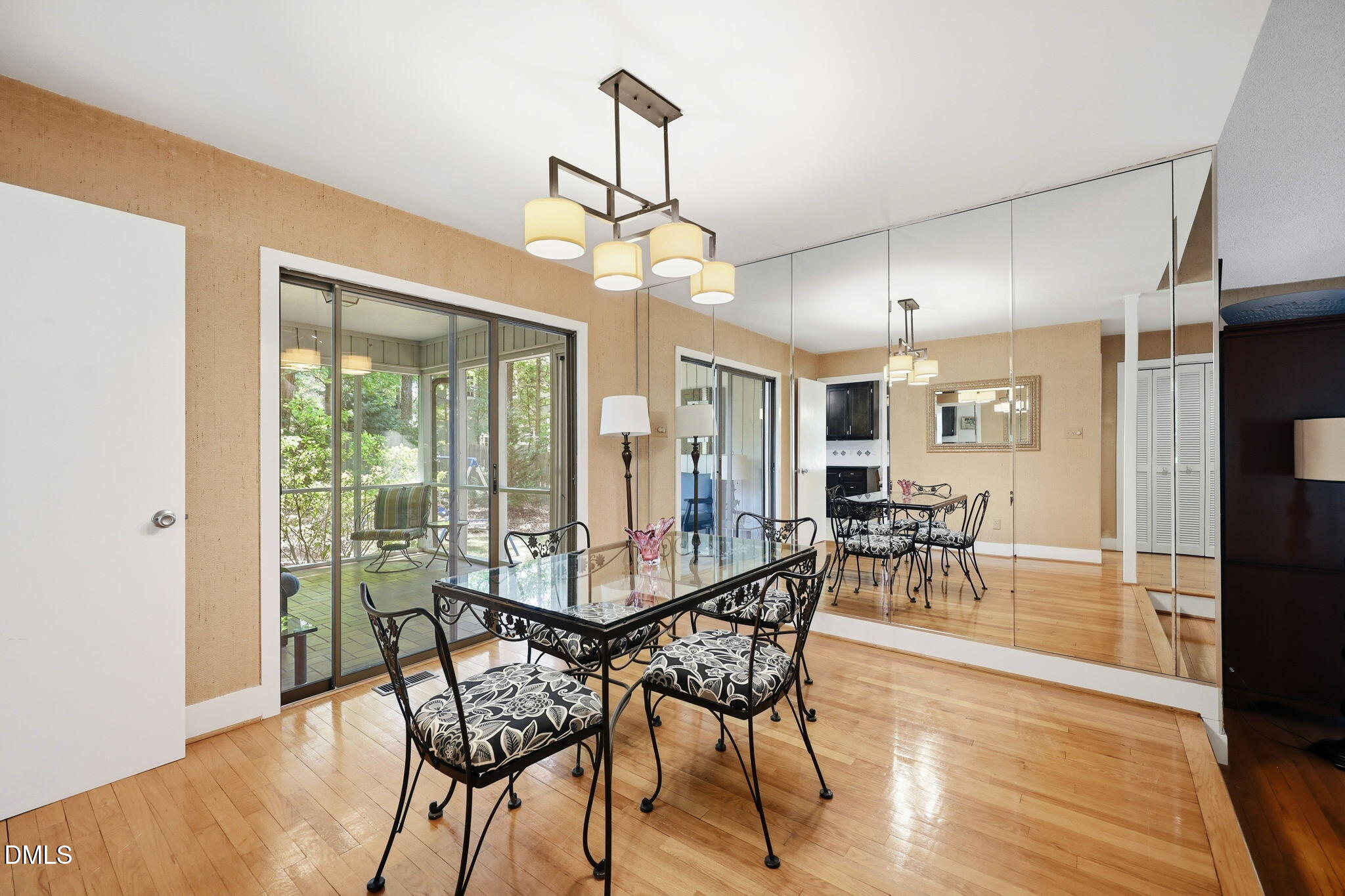 6101 Dresden Lane Raleigh, NC 27612 - Photo 15 of 41