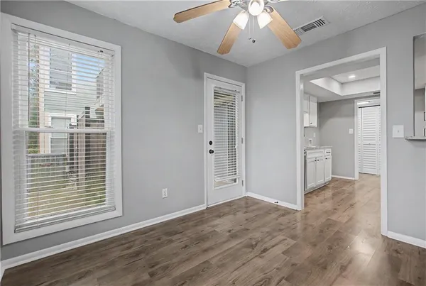 $270,000 | 2011 Canyon Point Circle, Roswell, GA 30076