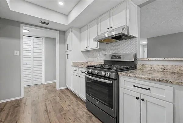 $270,000 | 2011 Canyon Point Circle, Roswell, GA 30076