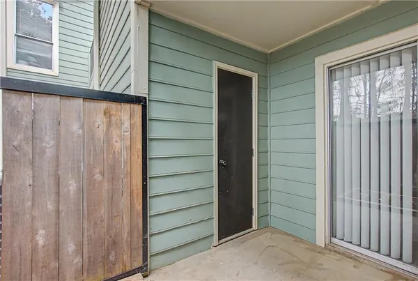 $270,000 | 2011 Canyon Point Circle, Roswell, GA 30076