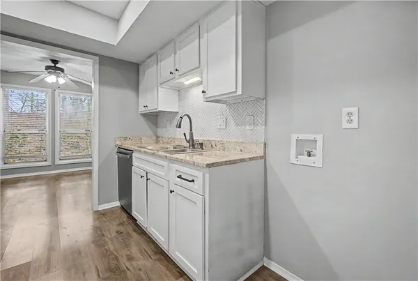 $270,000 | 2011 Canyon Point Circle, Roswell, GA 30076
