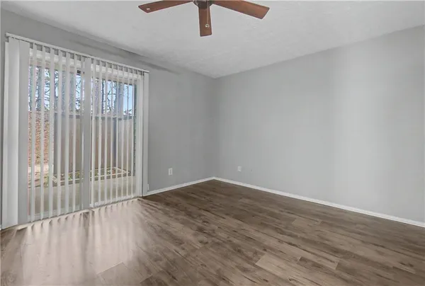 $270,000 | 2011 Canyon Point Circle, Roswell, GA 30076