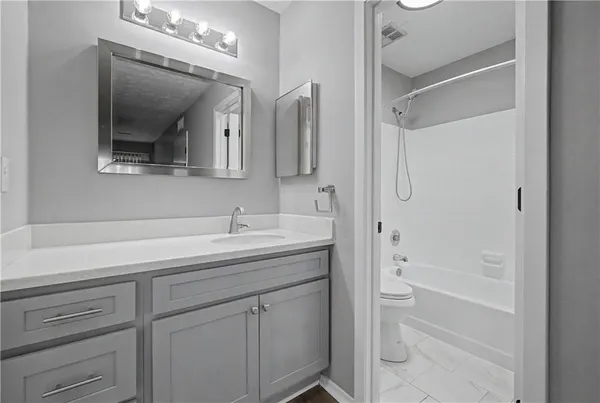 $270,000 | 2011 Canyon Point Circle, Roswell, GA 30076