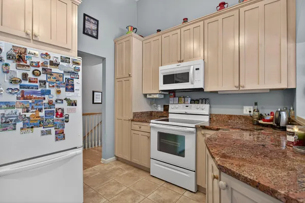 $450,000 | 2205 Lake Wood Drive, Jackson, MI 49203