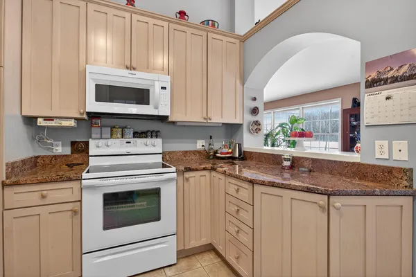 $440,000 | 2205 Lake Wood Drive, Jackson, MI 49203