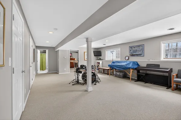 $440,000 | 2205 Lake Wood Drive, Jackson, MI 49203