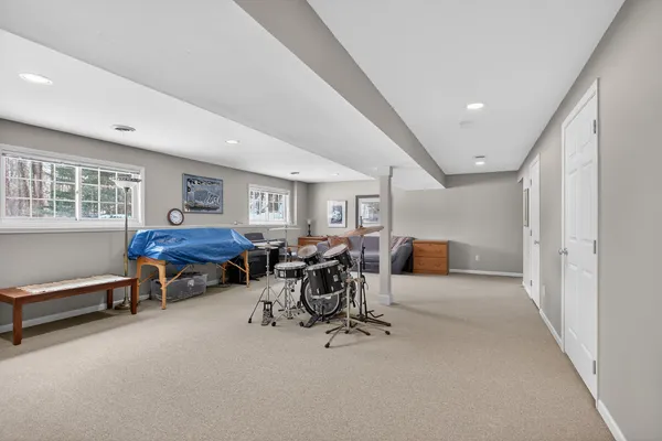 $440,000 | 2205 Lake Wood Drive, Jackson, MI 49203