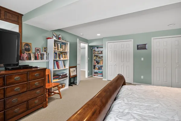 $450,000 | 2205 Lake Wood Drive, Jackson, MI 49203