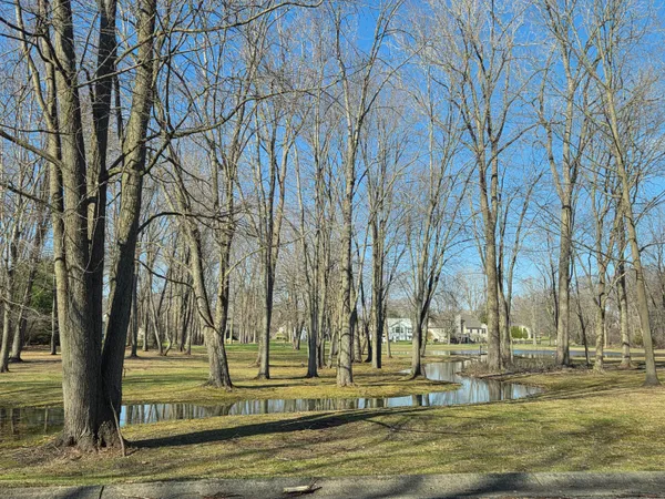 $440,000 | 2205 Lake Wood Drive, Jackson, MI 49203