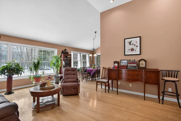 $440,000 | 2205 Lake Wood Drive, Jackson, MI 49203