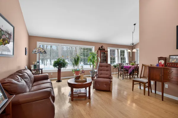 $440,000 | 2205 Lake Wood Drive, Jackson, MI 49203