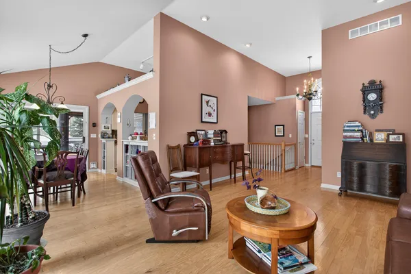 $450,000 | 2205 Lake Wood Drive, Jackson, MI 49203