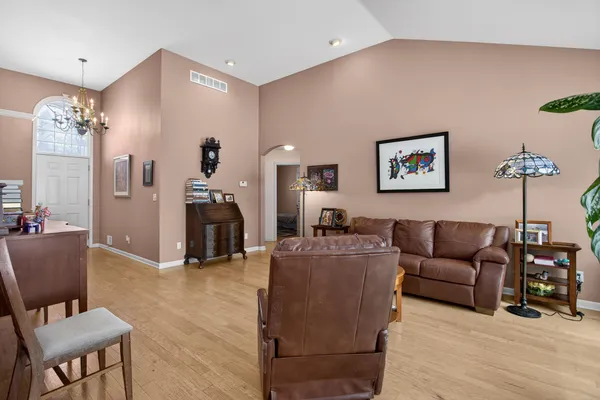 $440,000 | 2205 Lake Wood Drive, Jackson, MI 49203