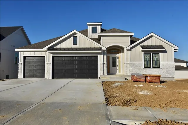 $856,261 | 8337 Northeast 76th Terrace, Kansas City, MO 64158