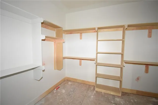 $856,261 | 8337 Northeast 76th Terrace, Kansas City, MO 64158