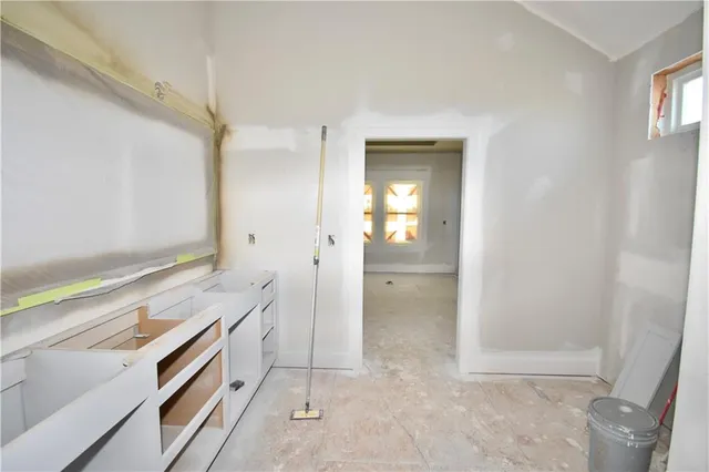 $856,261 | 8337 Northeast 76th Terrace, Kansas City, MO 64158