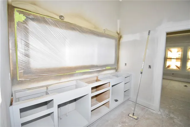 $856,261 | 8337 Northeast 76th Terrace, Kansas City, MO 64158