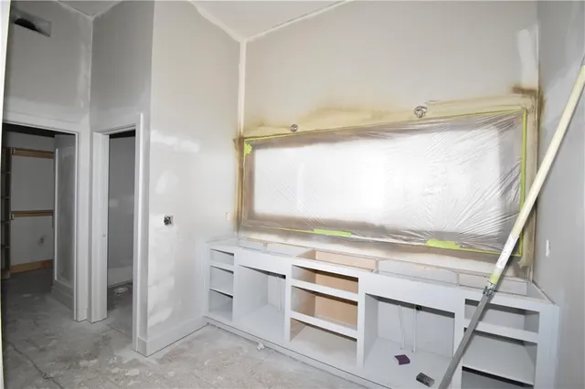 $856,261 | 8337 Northeast 76th Terrace, Kansas City, MO 64158