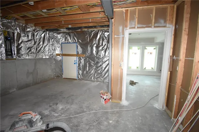 $856,261 | 8337 Northeast 76th Terrace, Kansas City, MO 64158