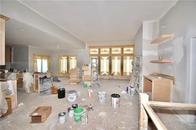 $856,261 | 8337 Northeast 76th Terrace, Kansas City, MO 64158