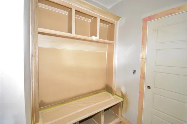 $856,261 | 8337 Northeast 76th Terrace, Kansas City, MO 64158