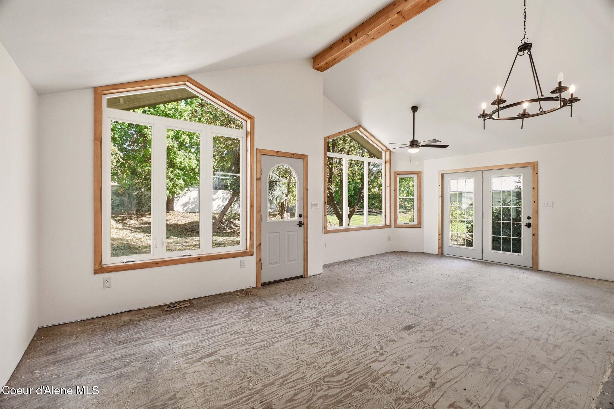 2410 West Decatur Avenue Spokane, WA 99205 - Photo 6 of 40 Inside-Media-Decatur-6