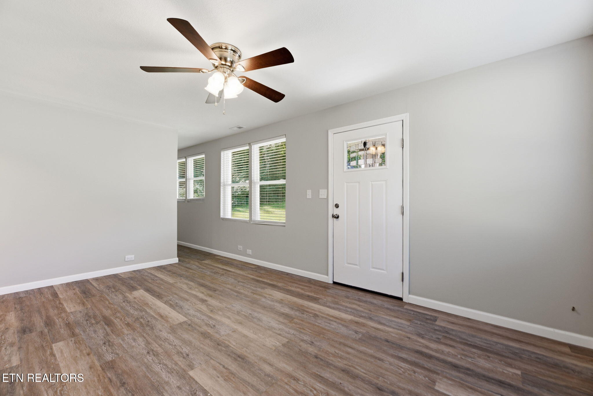 197 Manhattan Avenue Oak Ridge, TN 37830 - Photo 8 of 23 8-web-or-mls-Mnhttn197 (10)