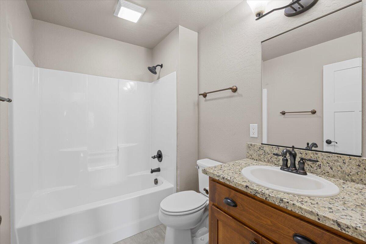 1618 North Foothill Road Medford, OR 97504 - Photo 20 of 37 17-CI_6973