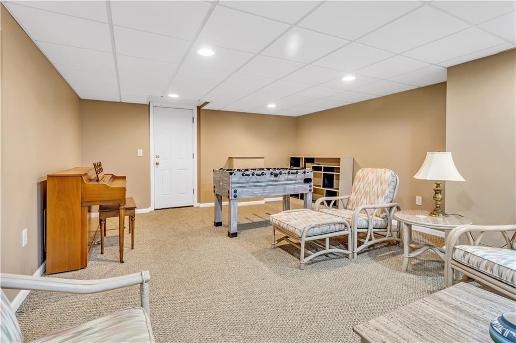 434 Summit Drive Pittsburgh, PA 15228 - Photo 18 of 24 a room with furniture