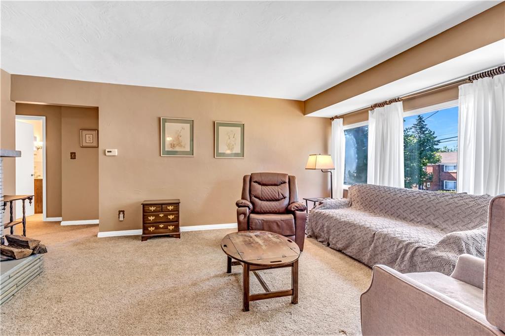 434 Summit Drive Pittsburgh, PA 15228 - Photo 5 of 24 a living room with furniture