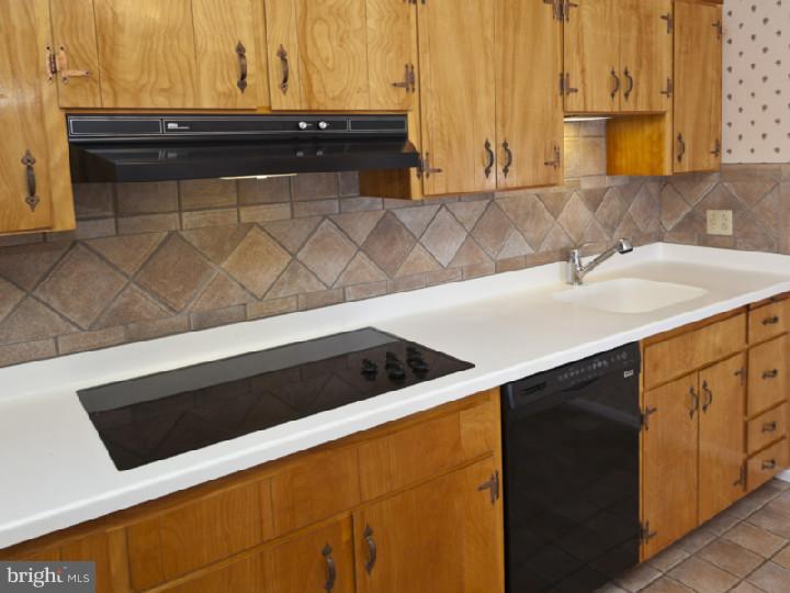 128 Herrontown Road Princeton, NJ 08540 - Photo 8 of 22