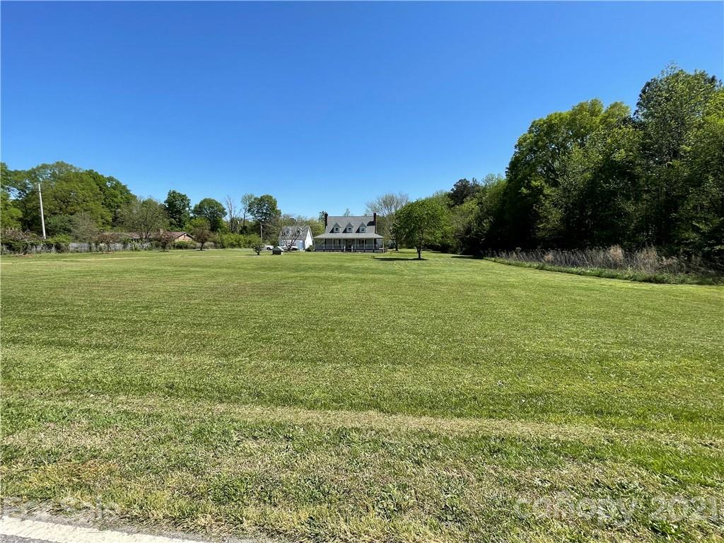 5609 Medlin Road Monroe, NC 28112 - Photo 4 of 20 Gallery Image 4