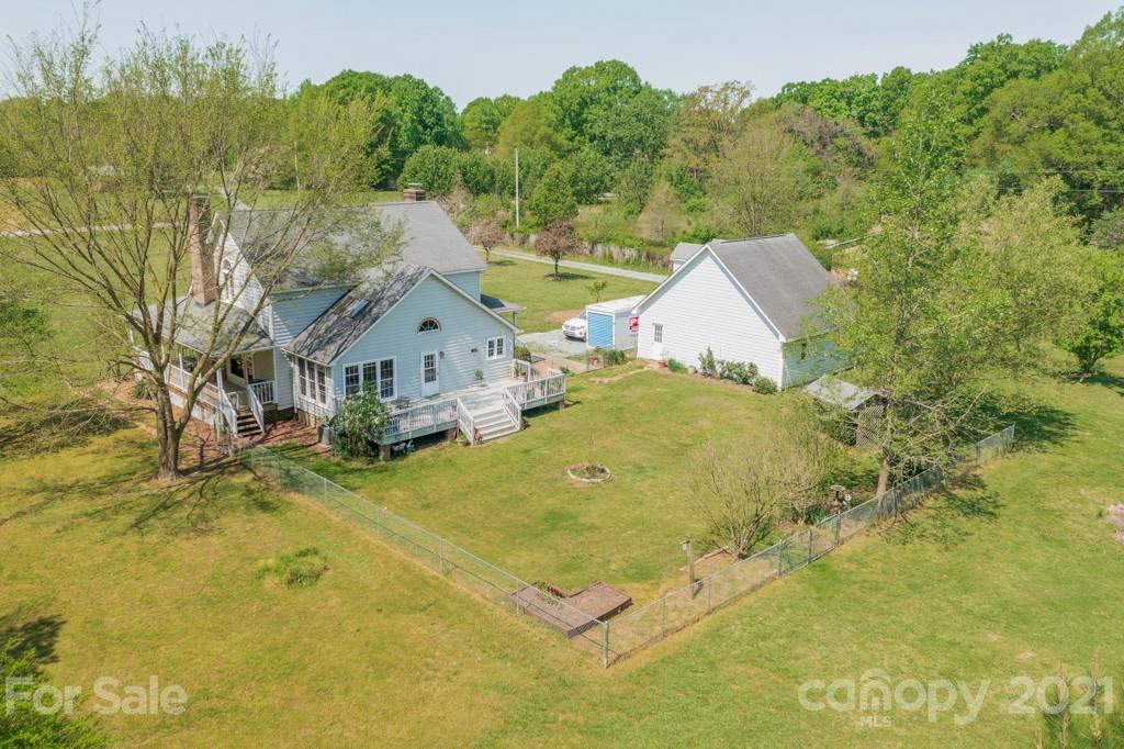 5609 Medlin Road Monroe, NC 28112 - Photo 6 of 20 Gallery Image 6