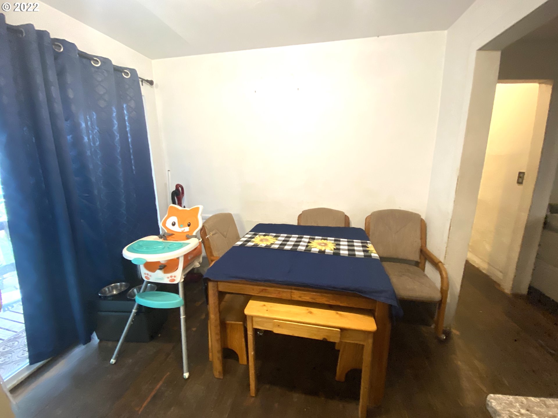 5560 A Street Springfield, OR 97478 - Photo 8 of 21 a table and chairs in a room