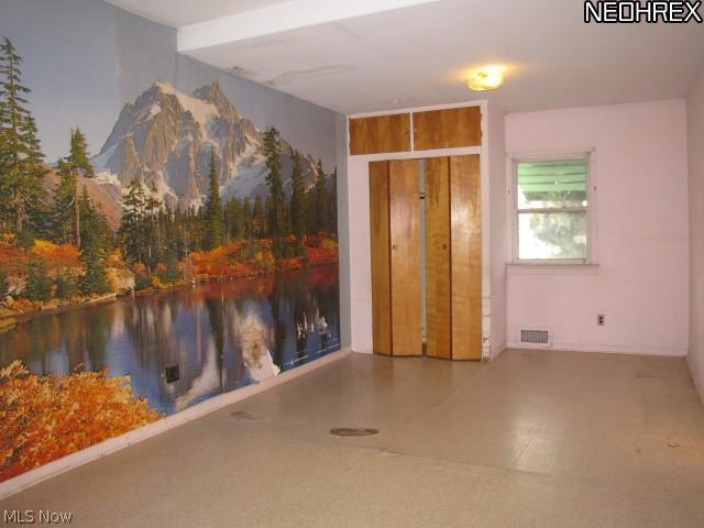 983 Oxford Road Cleveland Heights, OH 44121 - Photo 15 of 23 Bedroom 2
