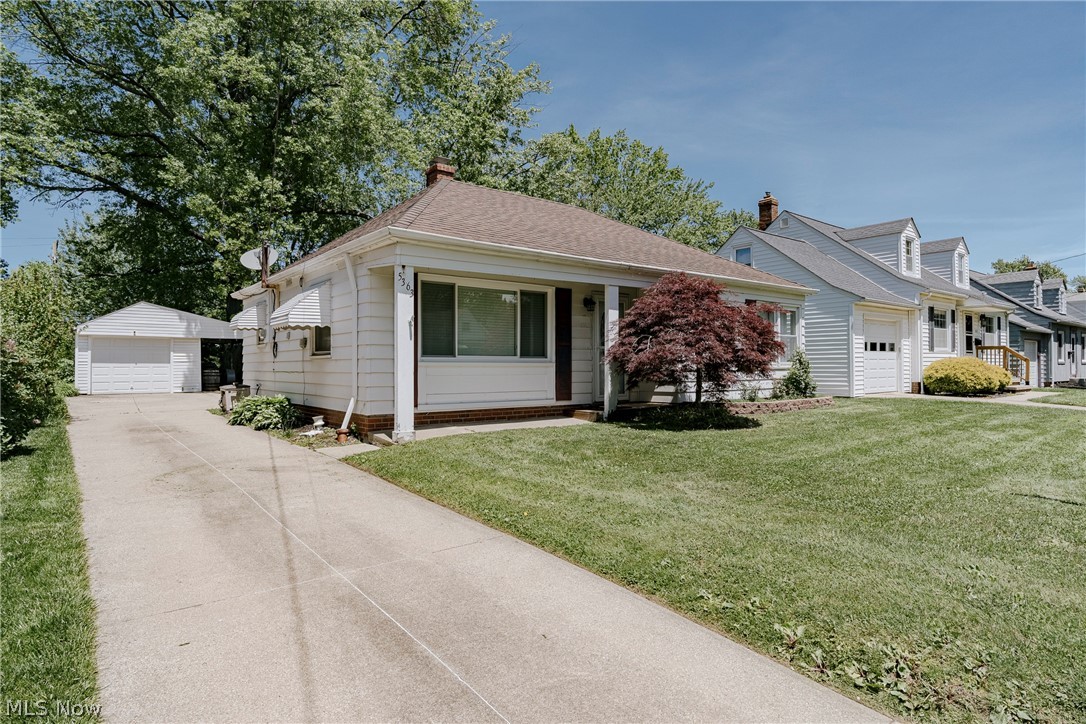 5363 Summit Road Cleveland, OH 44124 - Photo 1 of 25