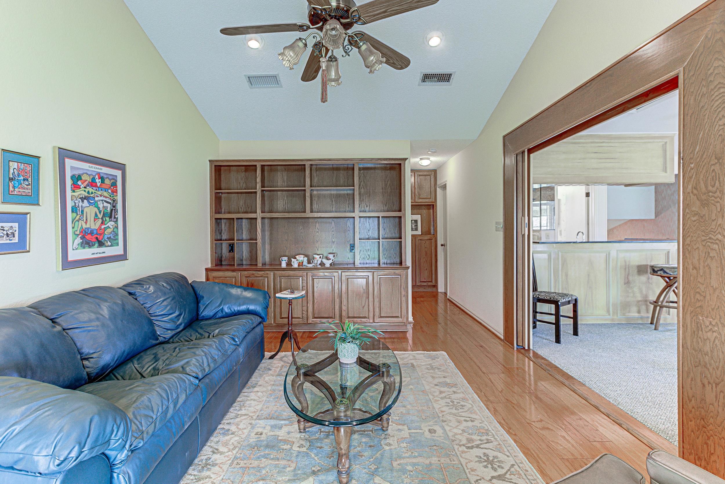 116 Dawn, Unit D Horseshoe Bay, TX 78657 - Photo 14 of 27