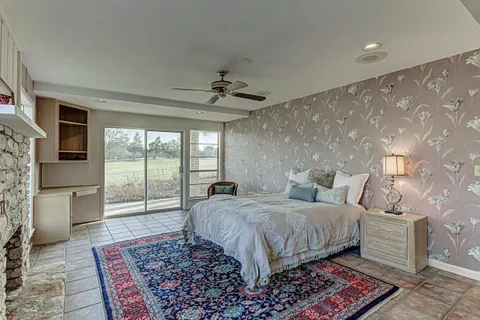 $345,000 | 116 Dawn, Unit D, Horseshoe Bay, TX 78657